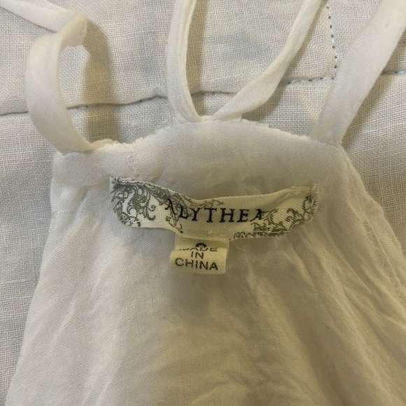 Flowy White Top - Picture 4 of 6